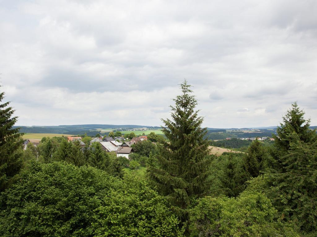 Peaceful Holiday Home In Rascheid Near Forest Geisfeld  Exterior photo