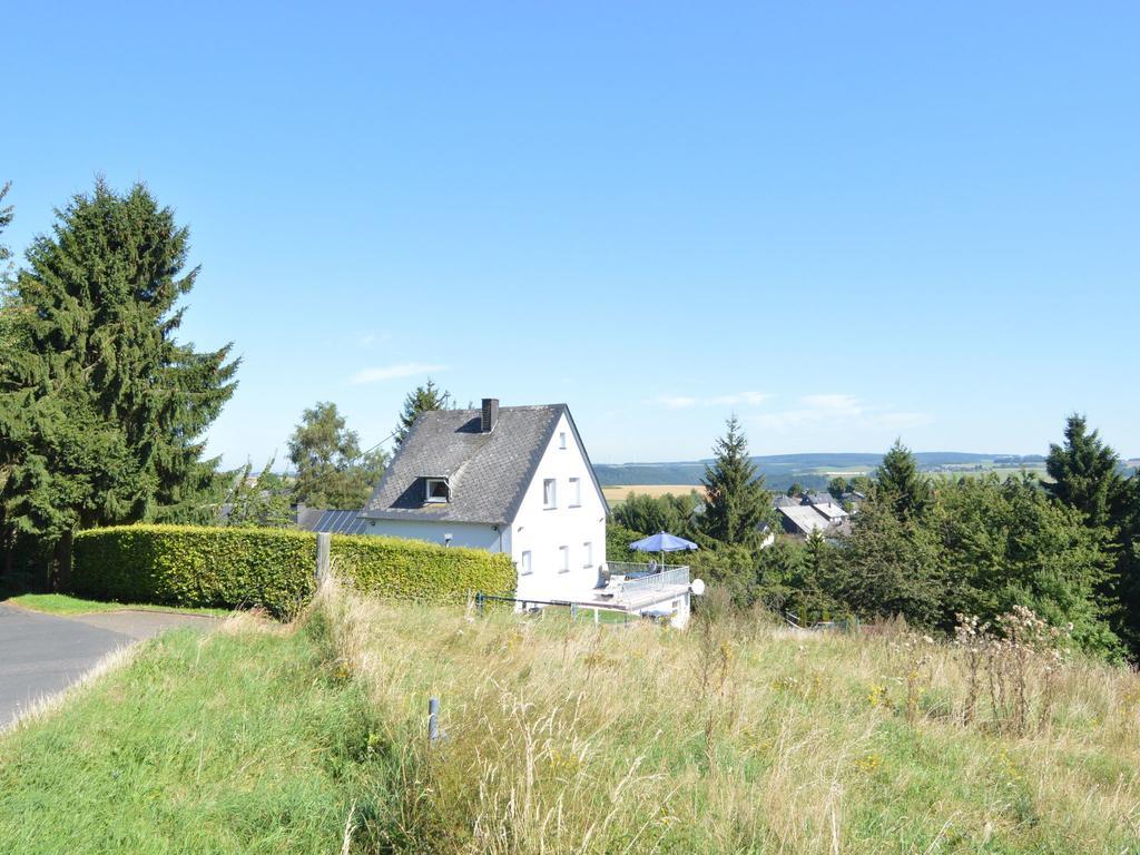 Peaceful Holiday Home In Rascheid Near Forest Geisfeld  Exterior photo
